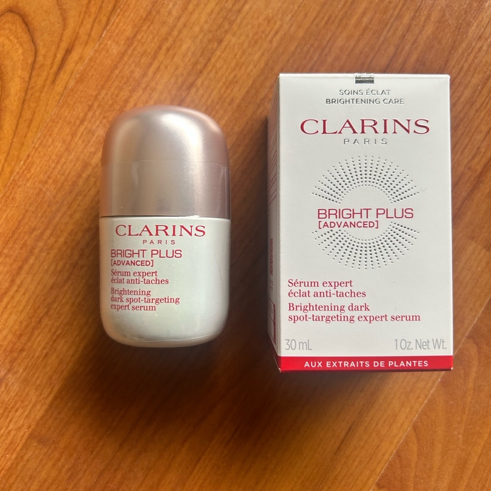 Clarins Bright Plus Serum with Red Accents
